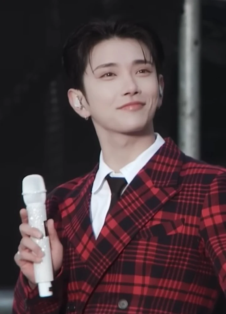 SEVENTEEN 조슈아 FML Weverse Pre-order Benefit